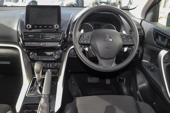 2023 Mitsubishi Eclipse Cross ES