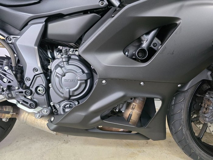 2024 Yamaha YZF-R7LA BLACK