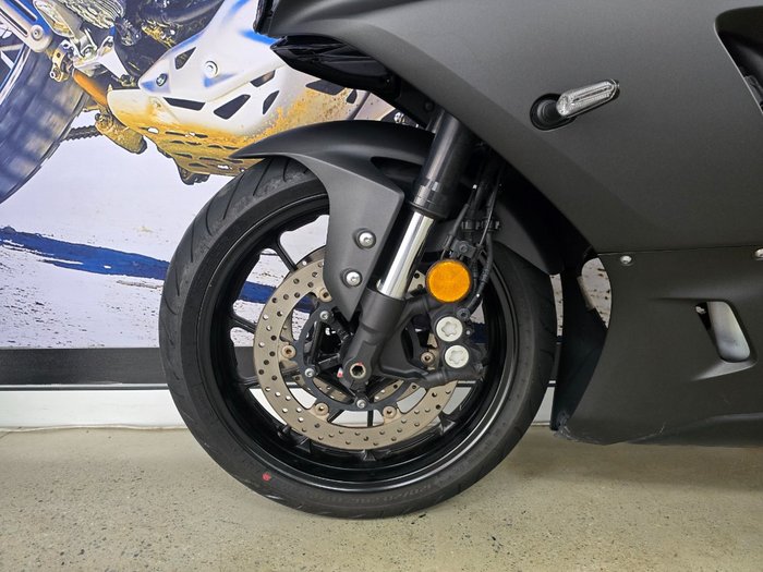 2024 Yamaha YZF-R7LA BLACK