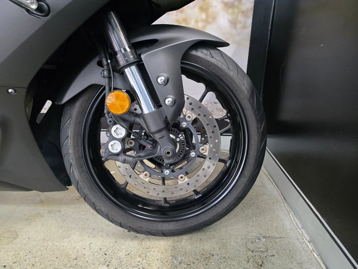 2024 Yamaha YZF-R7LA BLACK