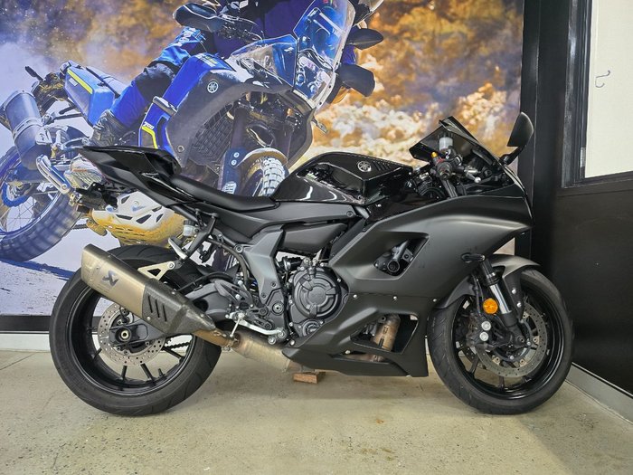 2024 Yamaha YZF-R7LA BLACK