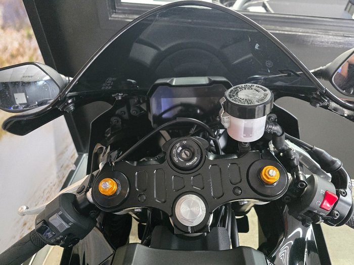 2024 Yamaha YZF-R7LA BLACK