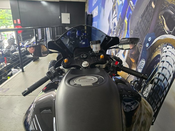 2024 Yamaha YZF-R7LA BLACK