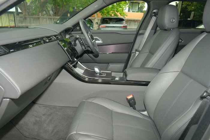 2026 Land Rover Range Rover Velar P250 Dynamic SE L560 MY26.5 AWD Fuji White