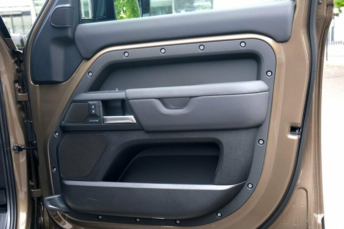 2025 Land Rover Defender 110 D350 X-Dynamic SE L663 MY26 AWD Gondwana Stone