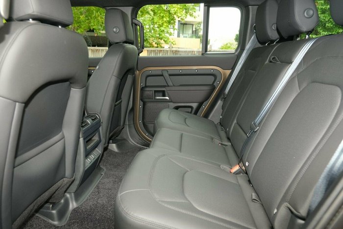 2025 Land Rover Defender 110 D350 X-Dynamic SE L663 MY26 AWD Gondwana Stone