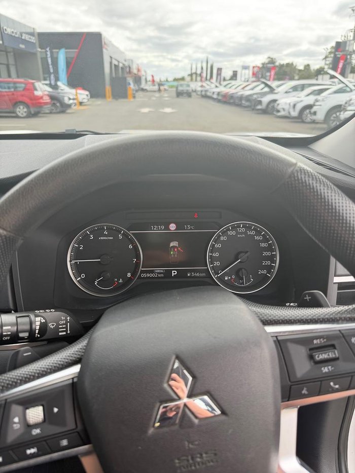 2022 Mitsubishi Outlander ES