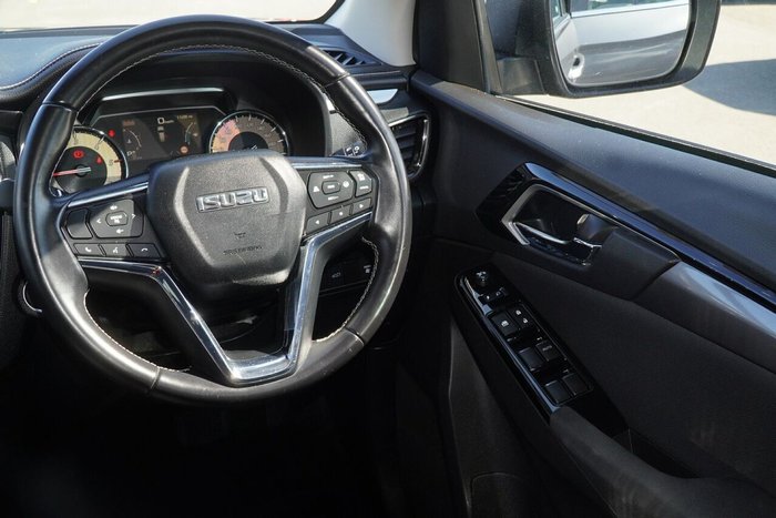 2022 Isuzu MU-X LS-U