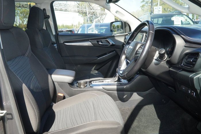 2022 Isuzu MU-X LS-U