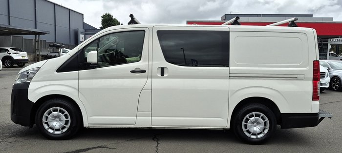 2022 Toyota HiAce