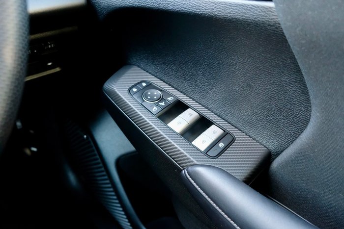 2025 Mitsubishi Outlander LS