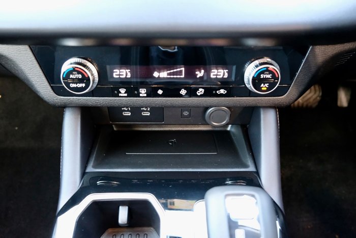 2025 Mitsubishi Outlander LS