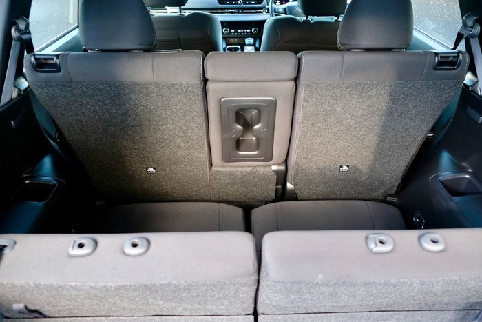 2025 Mitsubishi Outlander LS