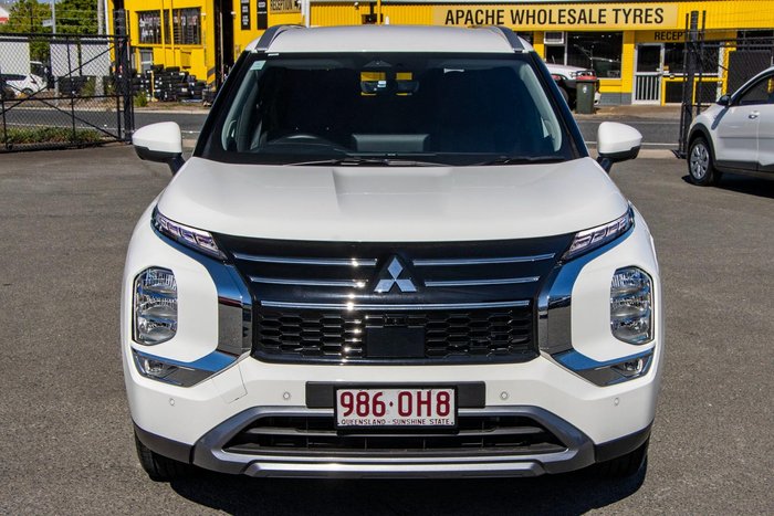 2025 Mitsubishi Outlander LS