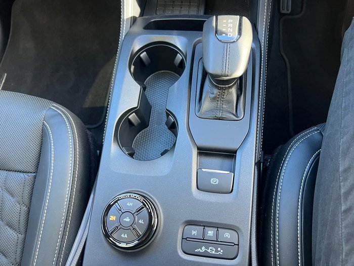 2025 Ford Everest Platinum