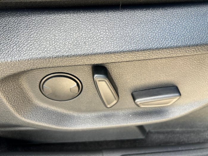 2025 Ford Everest Platinum