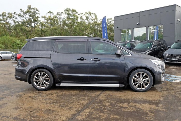 2018 Kia Carnival Platinum