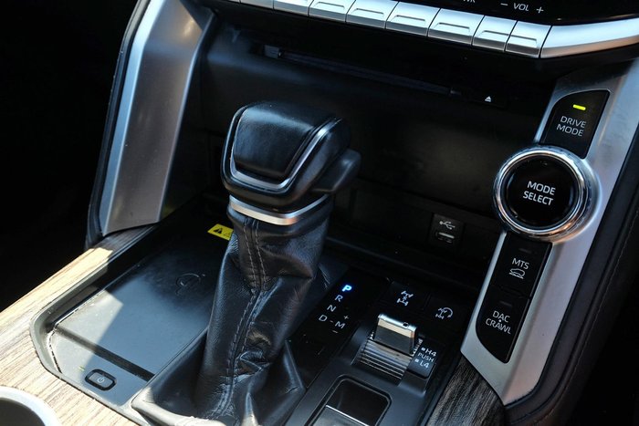 2023 Toyota Landcruiser VX