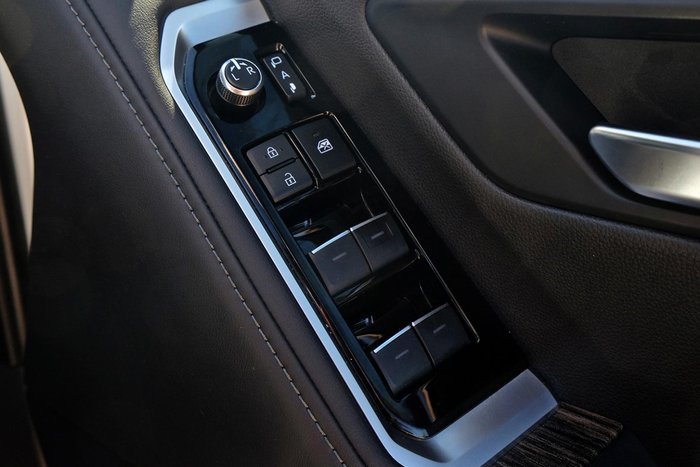 2023 Toyota Landcruiser VX
