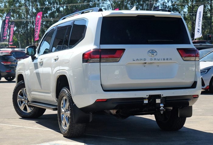 2023 Toyota Landcruiser VX