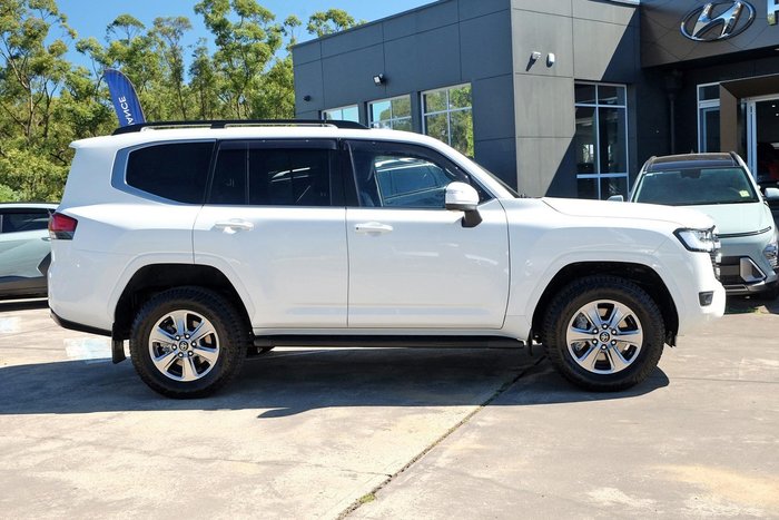 2023 Toyota Landcruiser VX