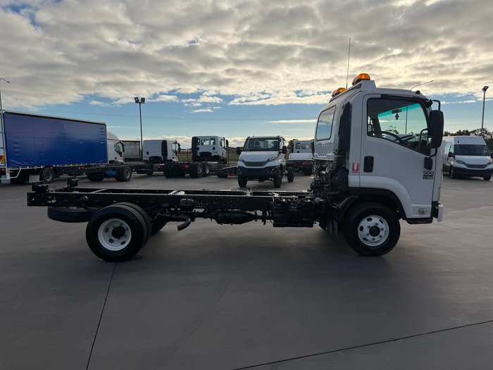 2009 Isuzu F Series