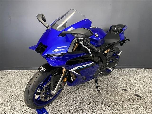 2025 Yamaha YZF-R9