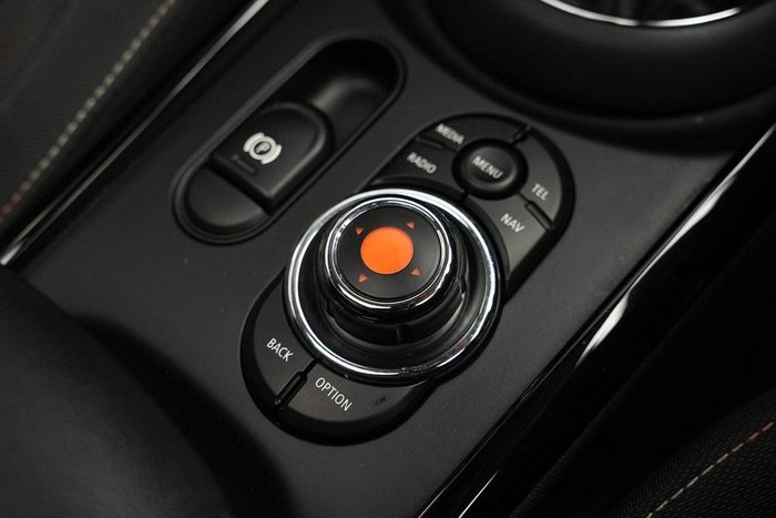 2017 MINI Clubman Cooper