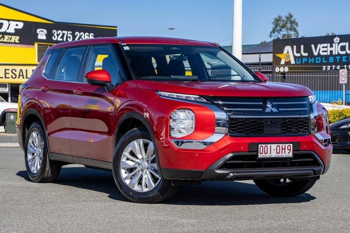 2025 Mitsubishi Outlander ES