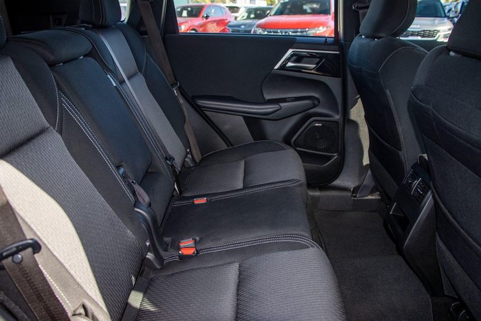 2025 Mitsubishi Outlander ES