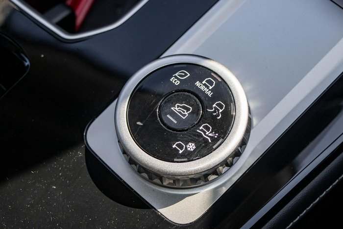 2025 Mitsubishi Outlander ES