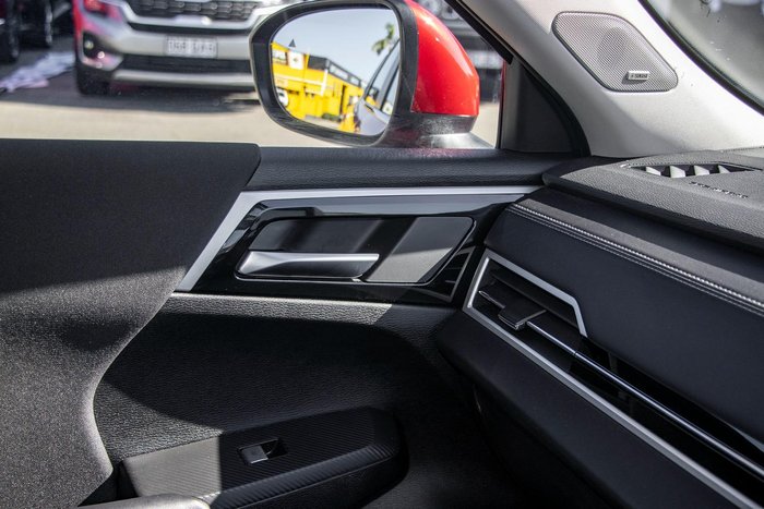 2025 Mitsubishi Outlander ES