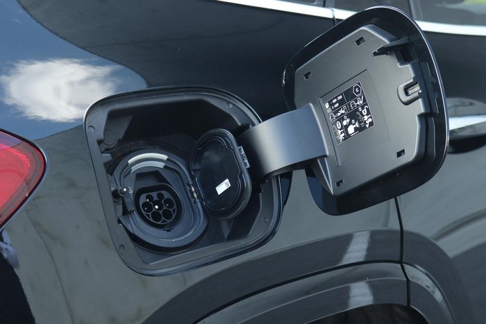 2025 Mercedes-Benz GLA-Class GLA250 e with EQ hybrid technology