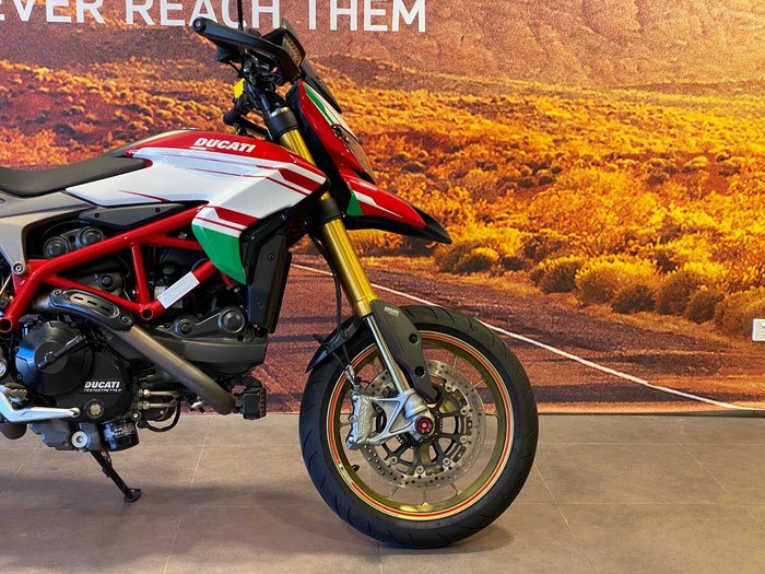 2017 Ducati Hypermotard 939 SP Hypermotard Red