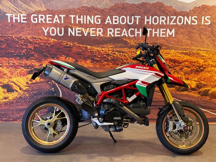 2017 Ducati Hypermotard 939 SP Hypermotard Red