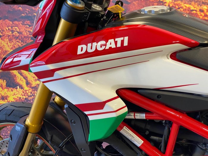 2017 Ducati Hypermotard 939 SP Hypermotard Red