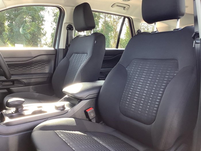 2025 Ford Everest Ambiente