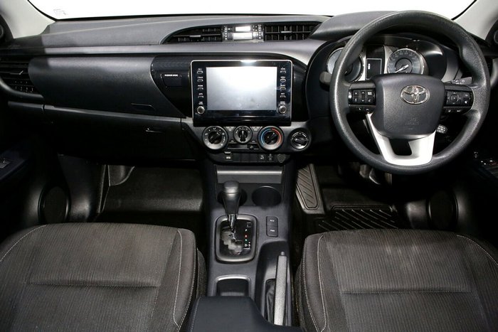 2024 Toyota Hilux SR