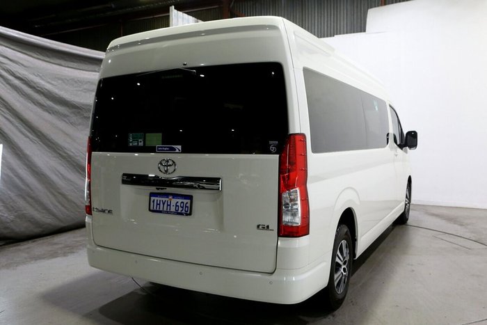 2023 Toyota Hiace Commuter GL