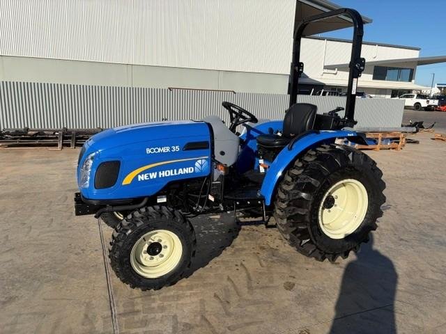2025 New Holland Boomer 35
