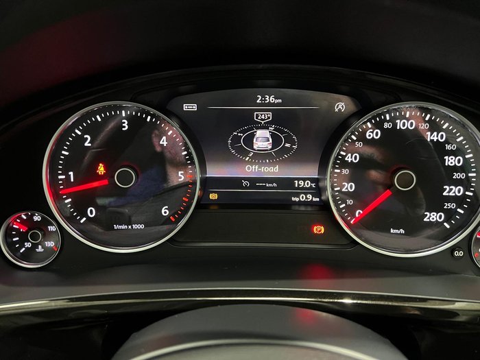 2016 Volkswagen Touareg 150TDI Element