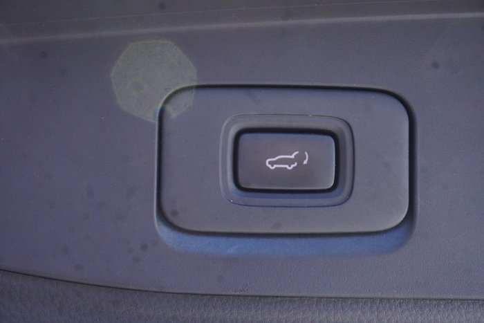 2023 Isuzu MU-X LS-T