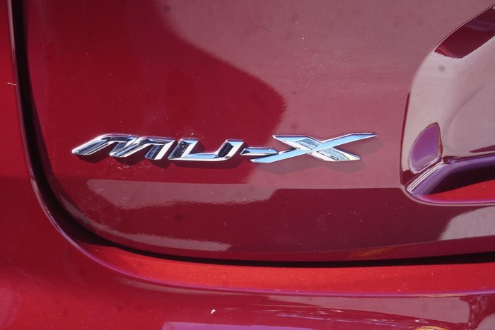 2023 Isuzu MU-X LS-T