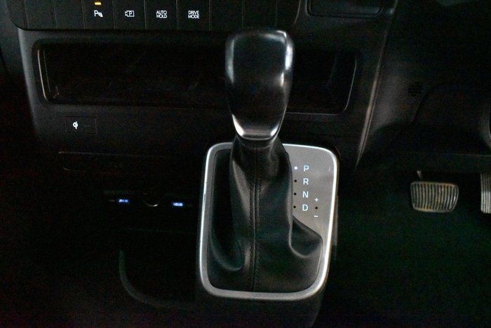 2022 Hyundai STARIA LOAD