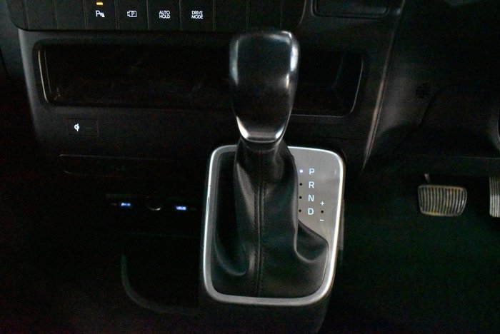 2022 Hyundai STARIA LOAD