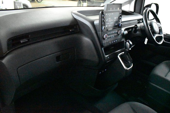 2022 Hyundai STARIA LOAD