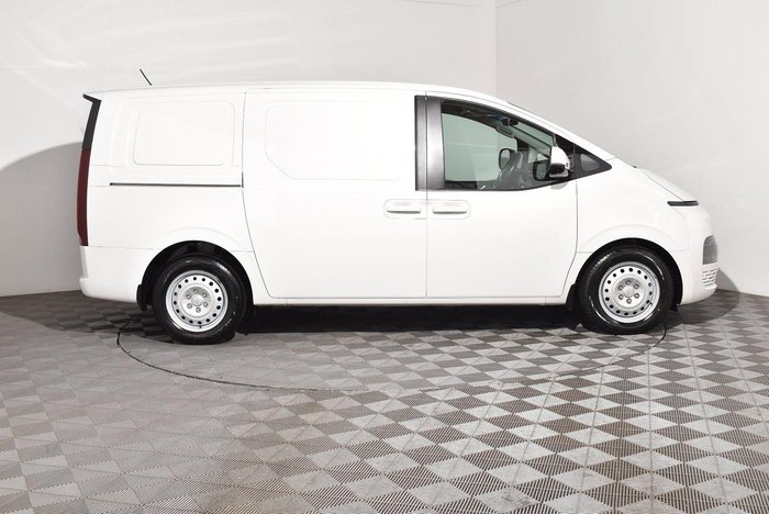 2022 Hyundai STARIA LOAD