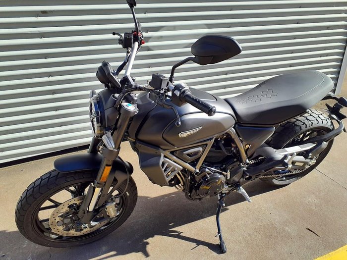 2026 Ducati Scrambler ICON Dark Scrambler Black