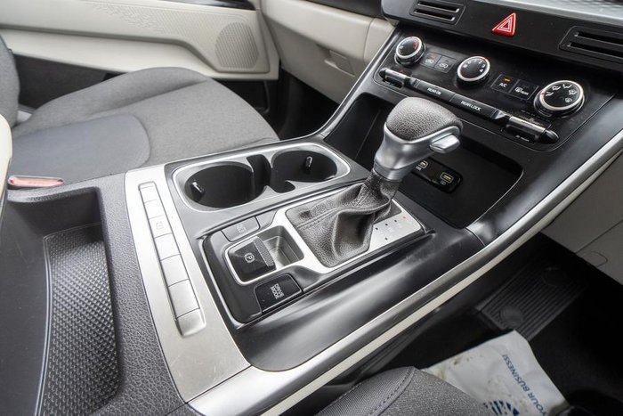 2023 Kia Carnival S