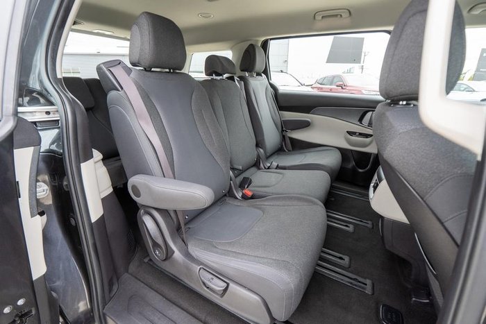 2023 Kia Carnival S